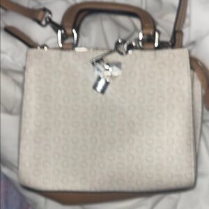 Elegant Cream and Tan Handbag
